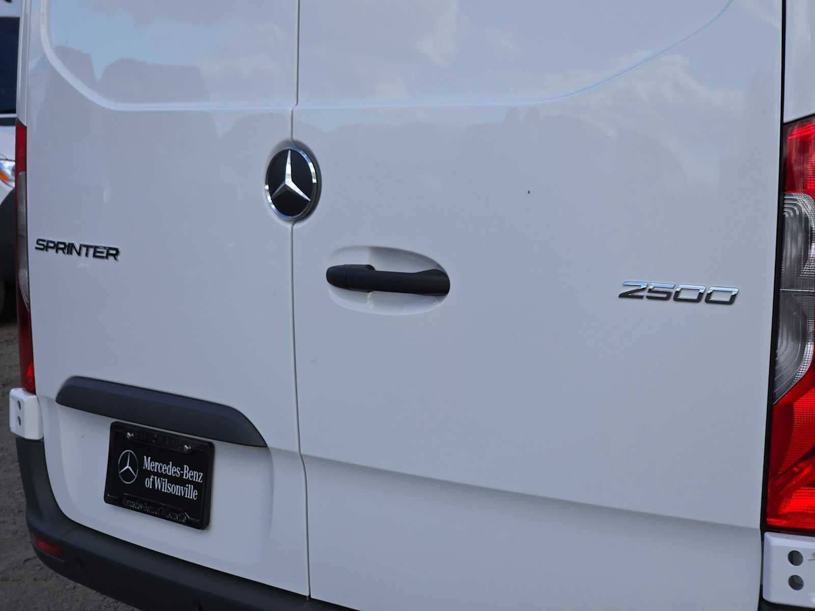 2026 Mercedes-Benz Sprinter Cargo 2500 Standard Roof I4 Diesel 144 RWD