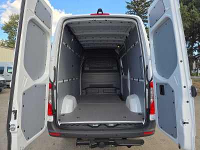 2026 Mercedes-Benz Sprinter Cargo 2500 Standard Roof I4 Diesel 144 RWD