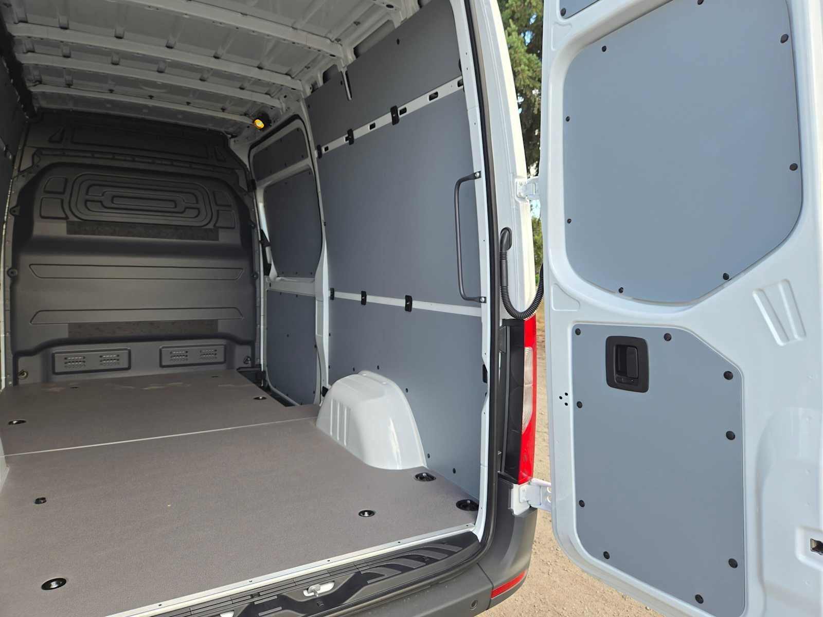 2026 Mercedes-Benz Sprinter Cargo 2500 Standard Roof I4 Diesel 144 RWD