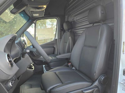 2026 Mercedes-Benz Sprinter Cargo 2500 Standard Roof I4 Diesel 144 RWD