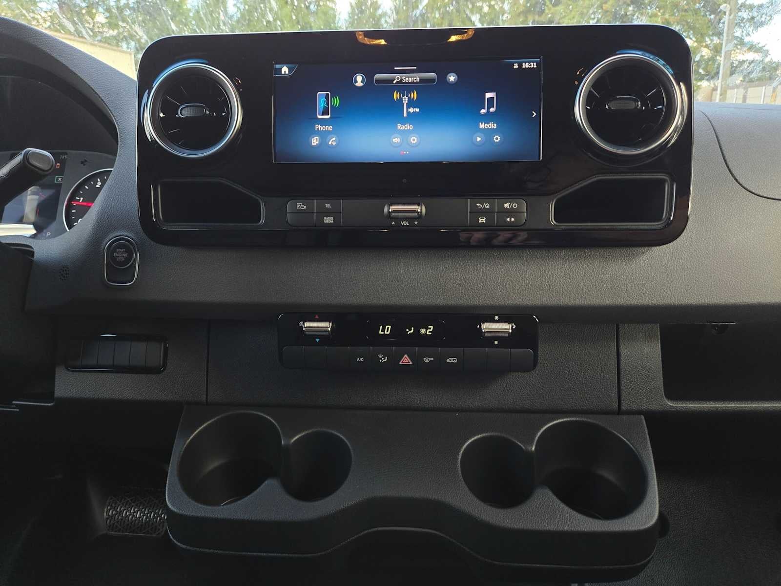 2026 Mercedes-Benz Sprinter Cargo 2500 Standard Roof I4 Diesel 144 RWD
