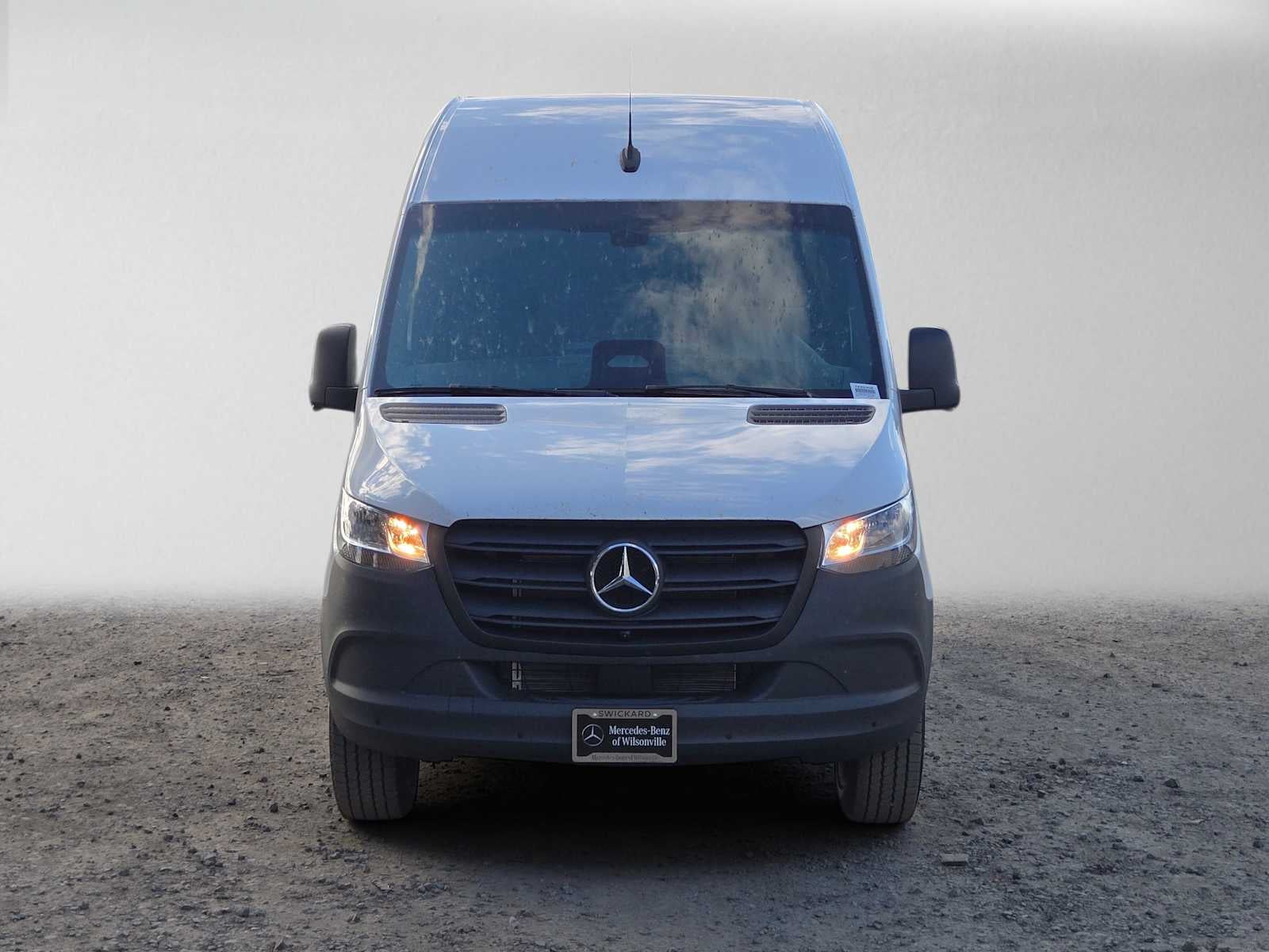 2026 Mercedes-Benz Sprinter Cargo 2500 Standard Roof I4 Diesel 144 RWD