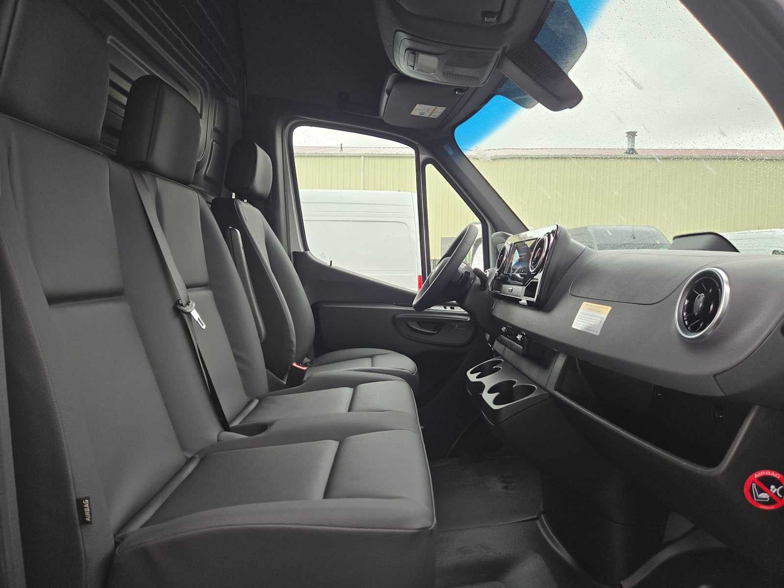 2026 Mercedes-Benz Sprinter Cargo 2500 Standard Roof I4 Diesel 144 RWD