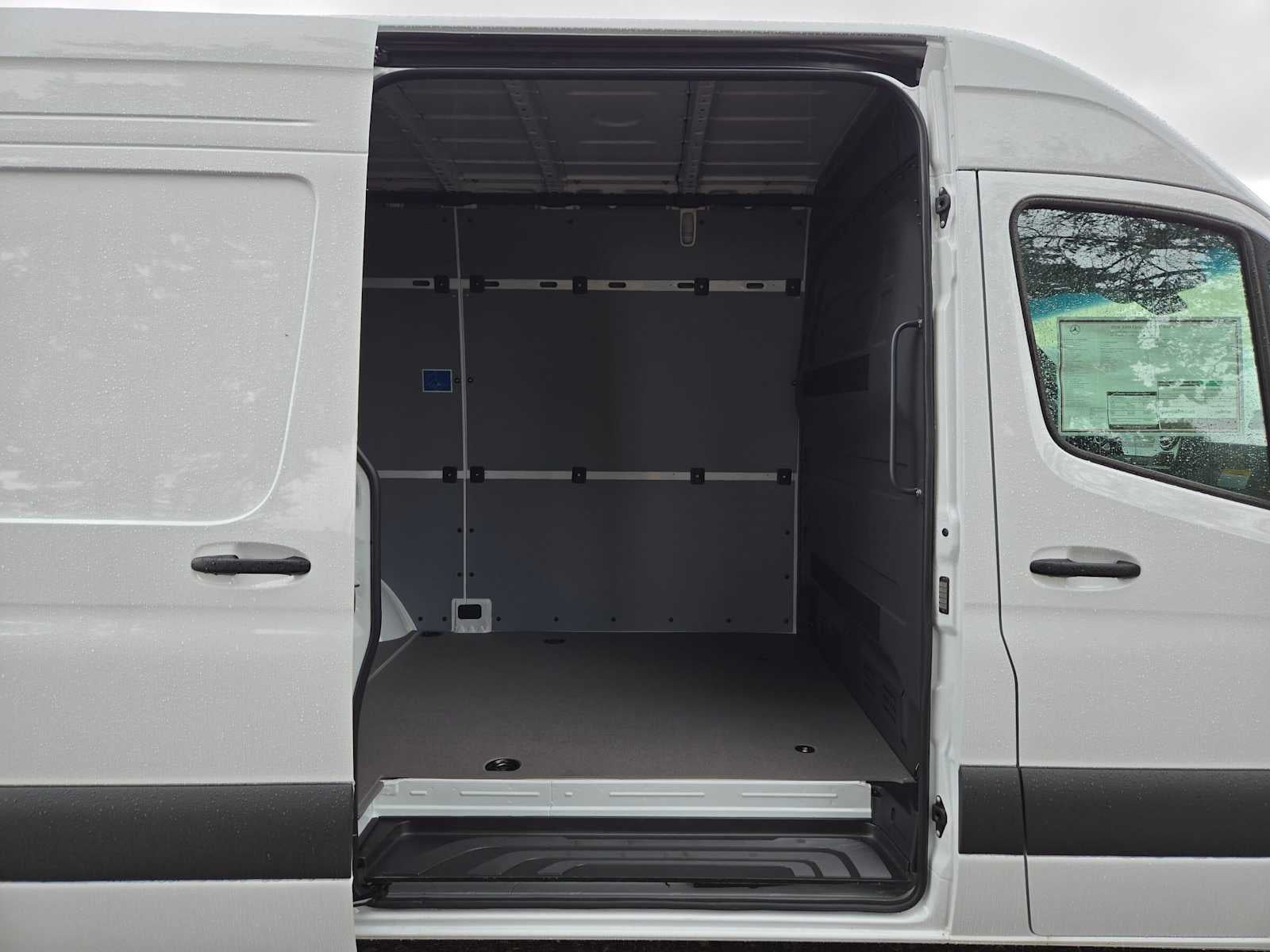 2026 Mercedes-Benz Sprinter Cargo 2500 Standard Roof I4 Diesel 144 RWD