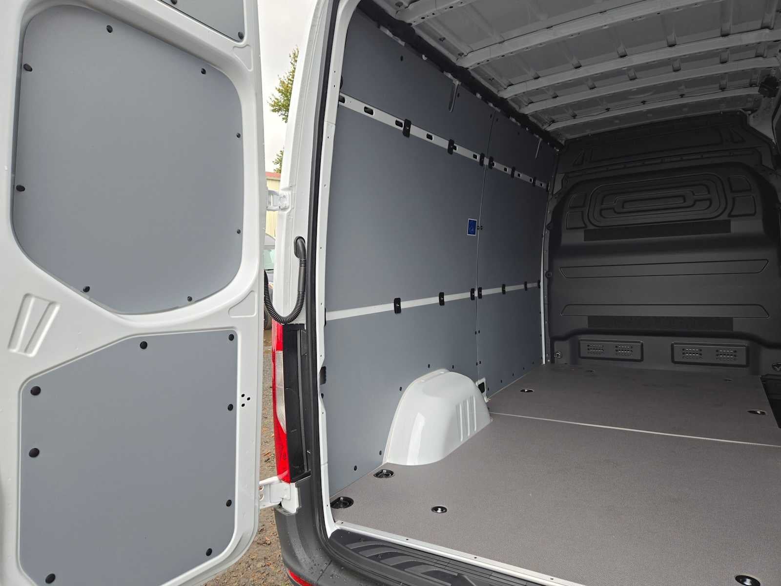 2026 Mercedes-Benz Sprinter Cargo 2500 Standard Roof I4 Diesel 144 RWD