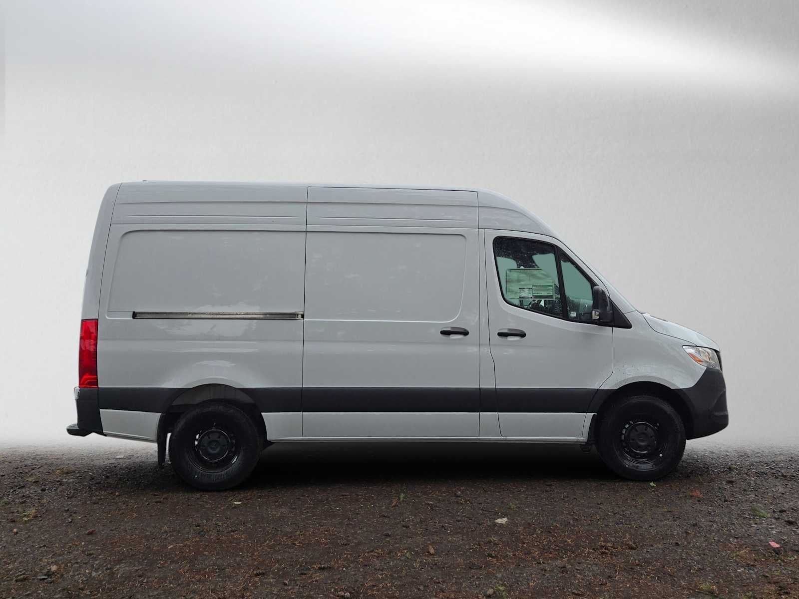 2026 Mercedes-Benz Sprinter Cargo 2500 Standard Roof I4 Diesel 144 RWD