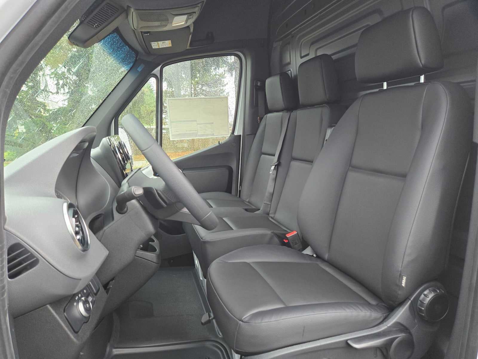 2026 Mercedes-Benz Sprinter Cargo 2500 Standard Roof I4 Diesel 144 RWD