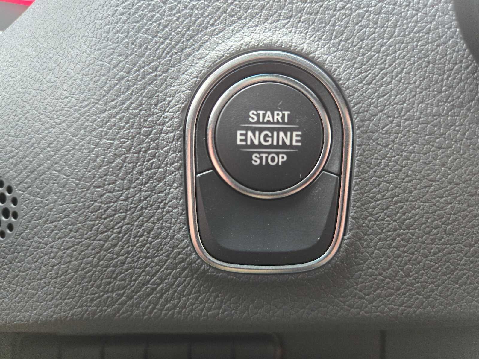2026 Mercedes-Benz Sprinter Cargo 2500 Standard Roof I4 Diesel 144 RWD