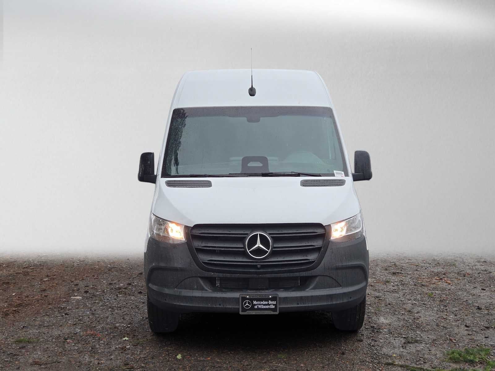 2026 Mercedes-Benz Sprinter Cargo 2500 Standard Roof I4 Diesel 144 RWD