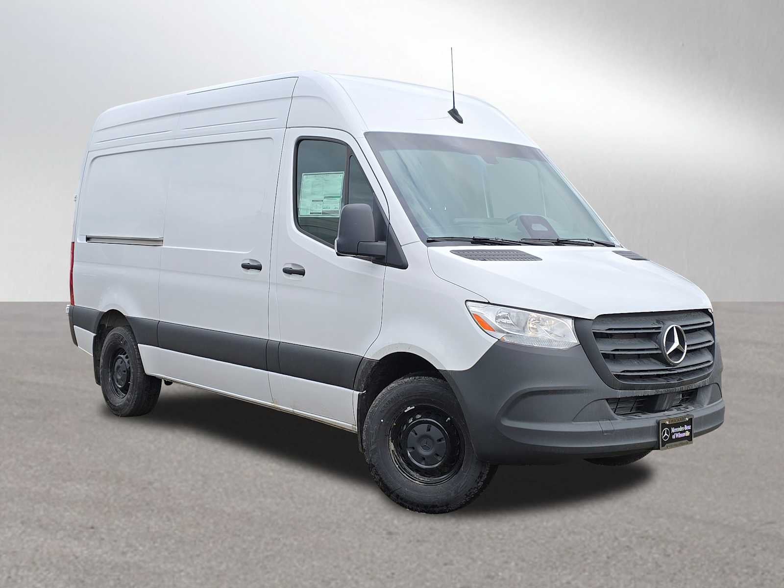 2025 Mercedes-Benz Sprinter Cargo Van 2500 Standard Roof I4 Diesel 144" RWD
