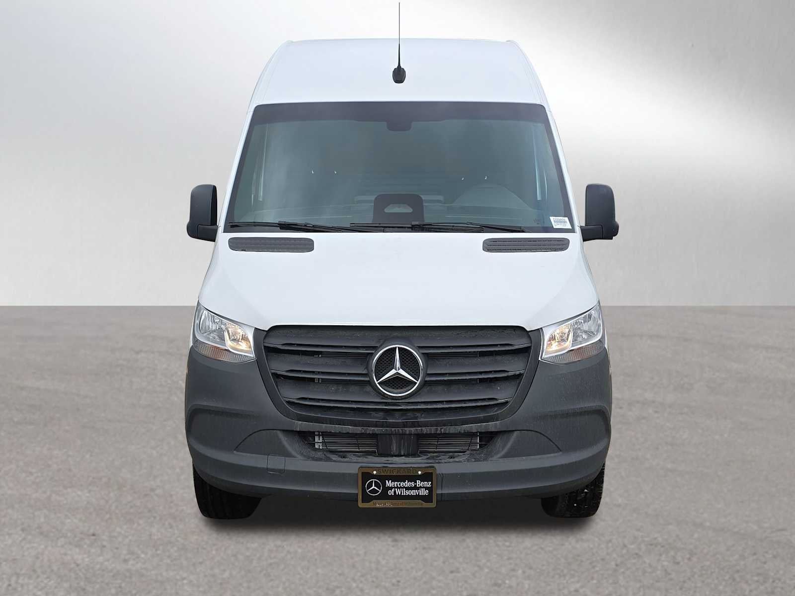 2025 Mercedes-Benz Sprinter Cargo Van 2500 Standard Roof I4 Diesel 144" RWD