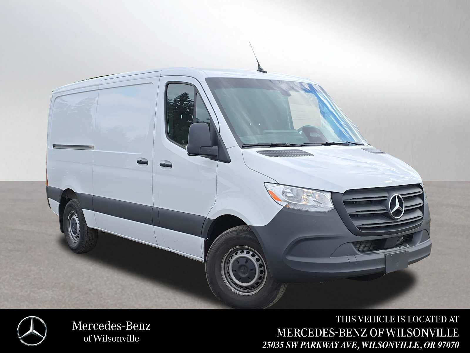 2025 Mercedes-Benz Sprinter Cargo Van 2500 Standard Roof I4 Diesel 144 RWD