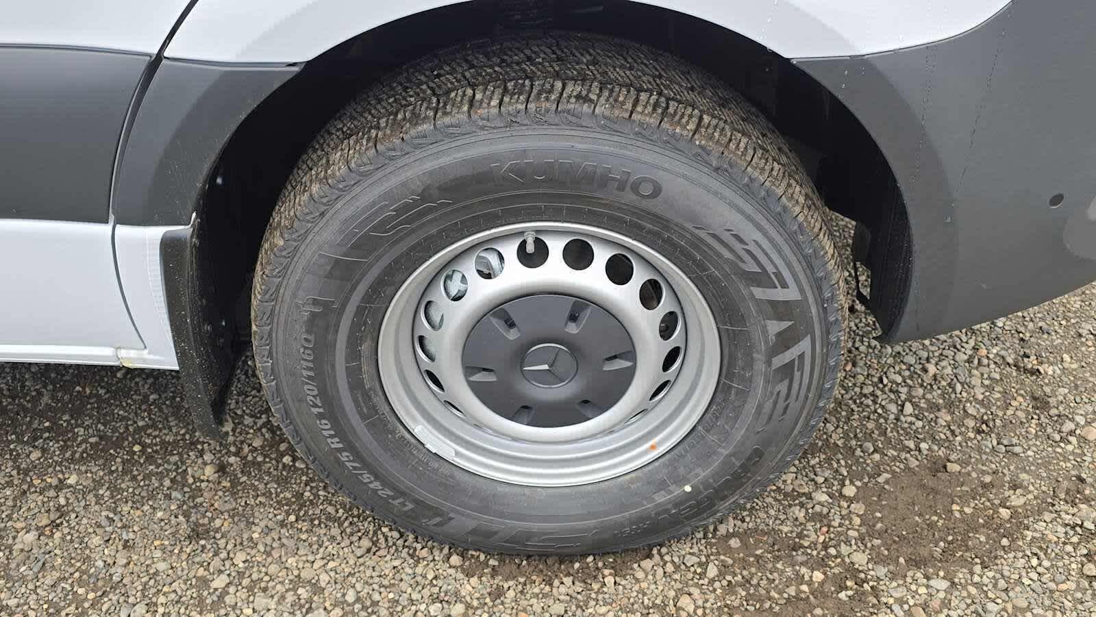 2026 Mercedes-Benz Sprinter 2500 Standard Roof I4 Diesel 144" RWD