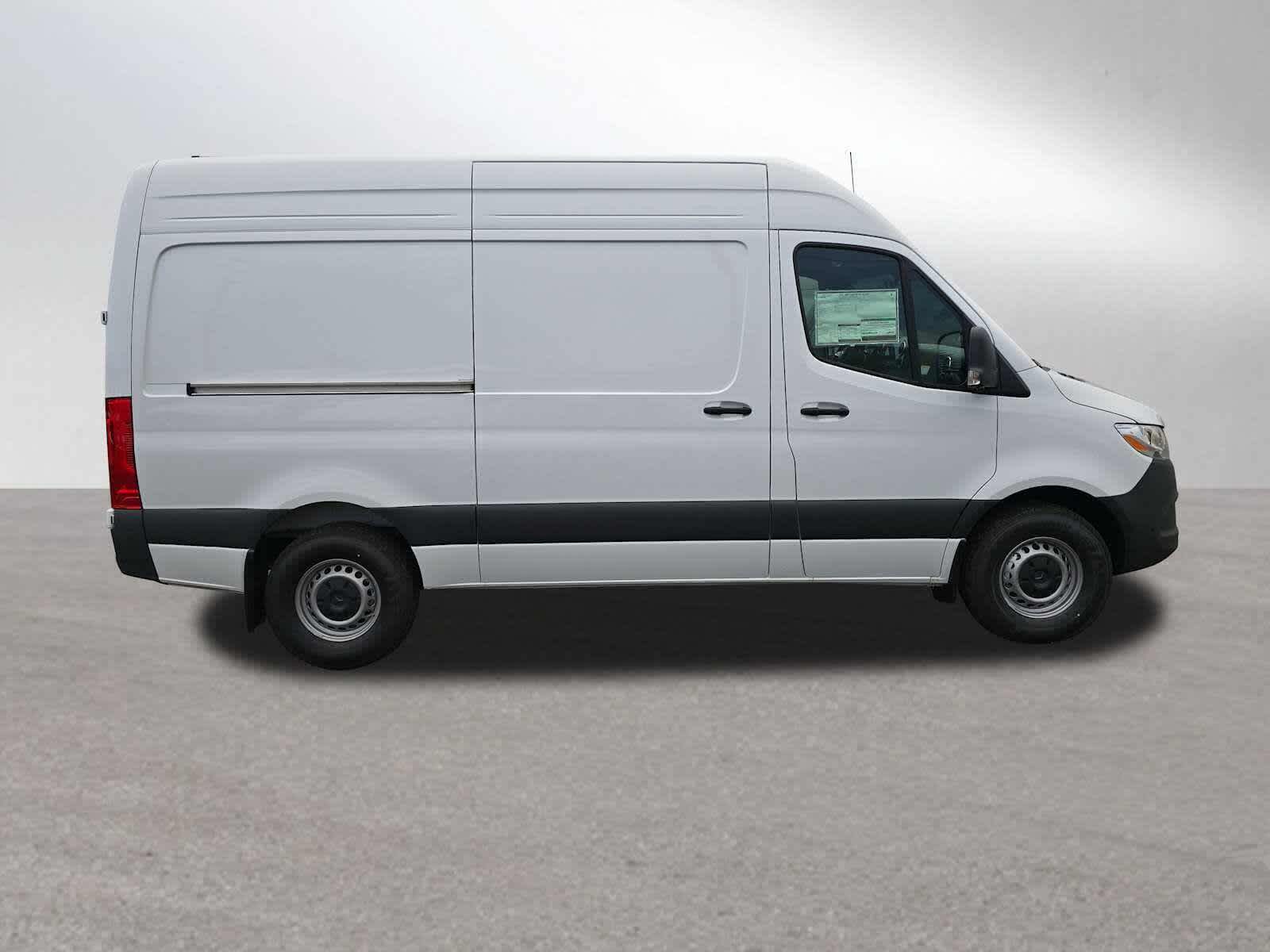 2026 Mercedes-Benz Sprinter 2500 Standard Roof I4 Diesel 144" RWD