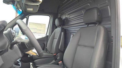 2026 Mercedes-Benz Sprinter 2500 Standard Roof I4 Diesel 144" RWD