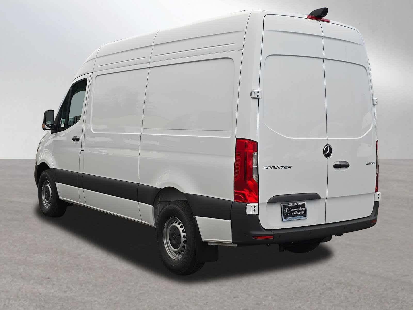 2026 Mercedes-Benz Sprinter 2500 Standard Roof I4 Diesel 144" RWD
