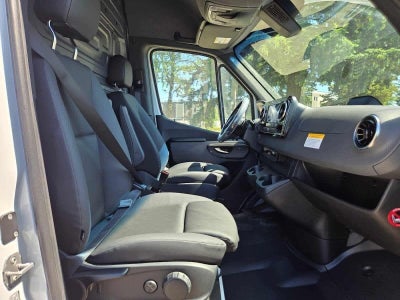 2026 Mercedes-Benz Sprinter 2500 Standard Roof I4 Diesel 144 RWD