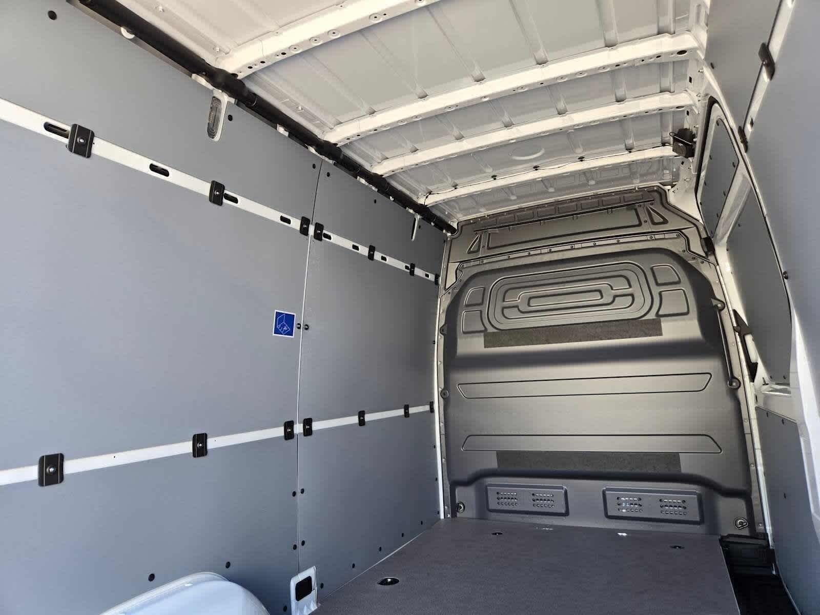 2026 Mercedes-Benz Sprinter 2500 Standard Roof I4 Diesel 144 RWD