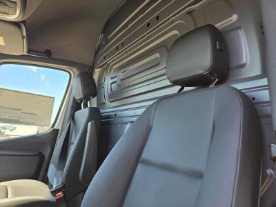 2026 Mercedes-Benz Sprinter 2500 Standard Roof I4 Diesel 144 RWD