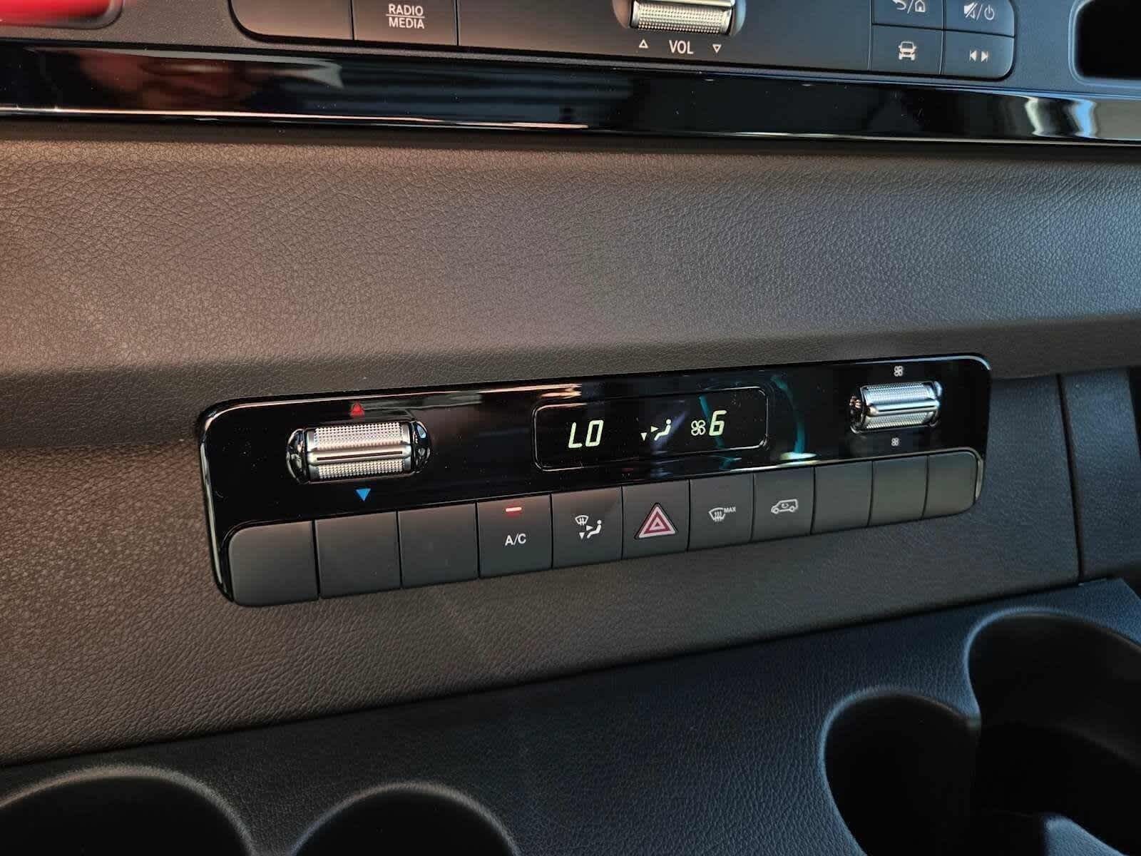 2026 Mercedes-Benz Sprinter 2500 Standard Roof I4 Diesel 144 RWD