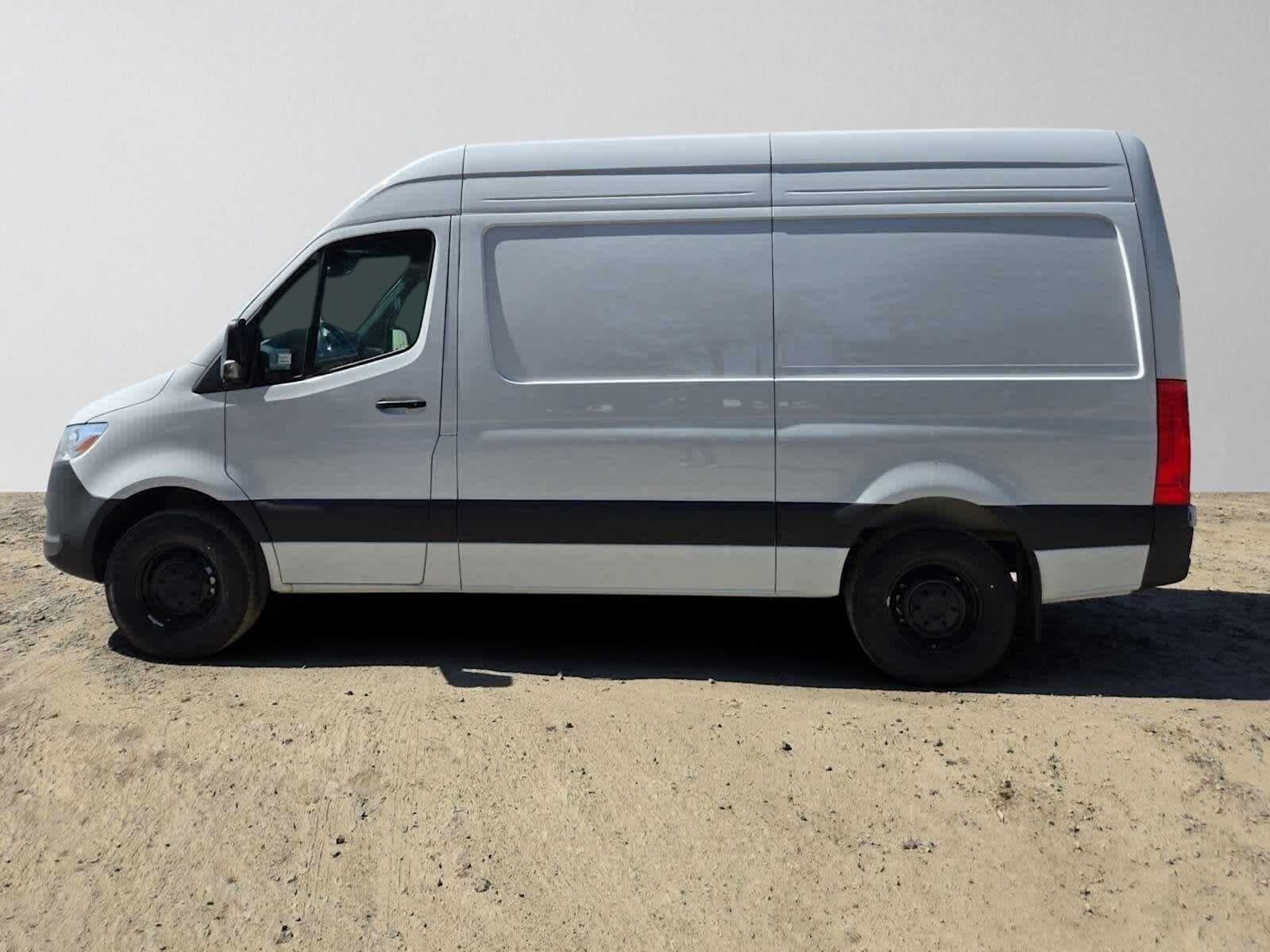 2026 Mercedes-Benz Sprinter 2500 Standard Roof I4 Diesel 144 RWD