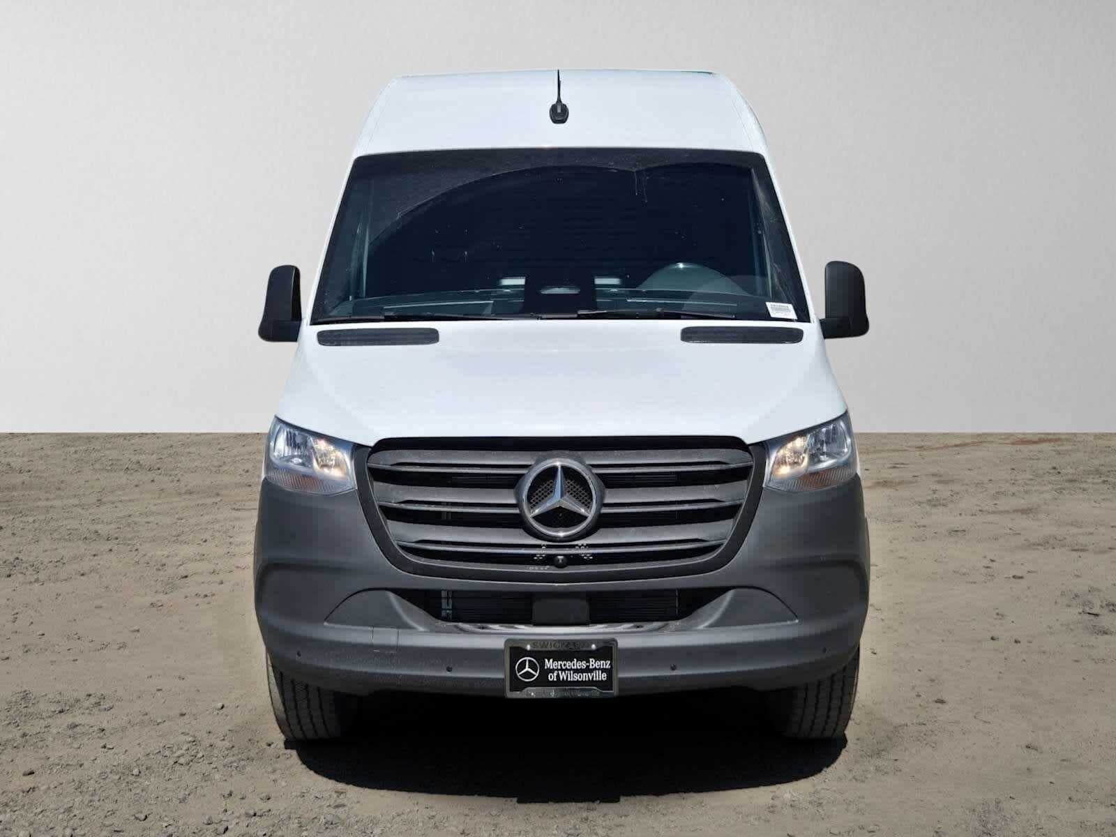2026 Mercedes-Benz Sprinter 2500 Standard Roof I4 Diesel 144 RWD