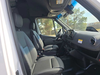 2026 Mercedes-Benz Sprinter 2500 Standard Roof I4 Diesel 144 RWD