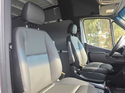 2026 Mercedes-Benz Sprinter 2500 Standard Roof I4 Diesel 144 RWD