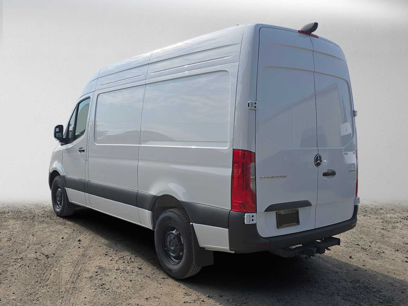 2026 Mercedes-Benz Sprinter 2500 Standard Roof I4 Diesel 144 RWD