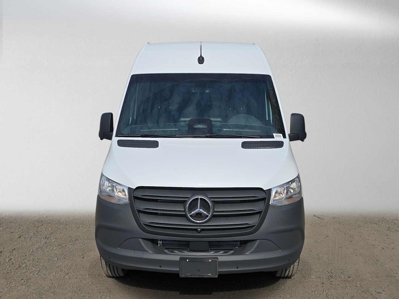 2026 Mercedes-Benz Sprinter 2500 Standard Roof I4 Diesel 144 RWD