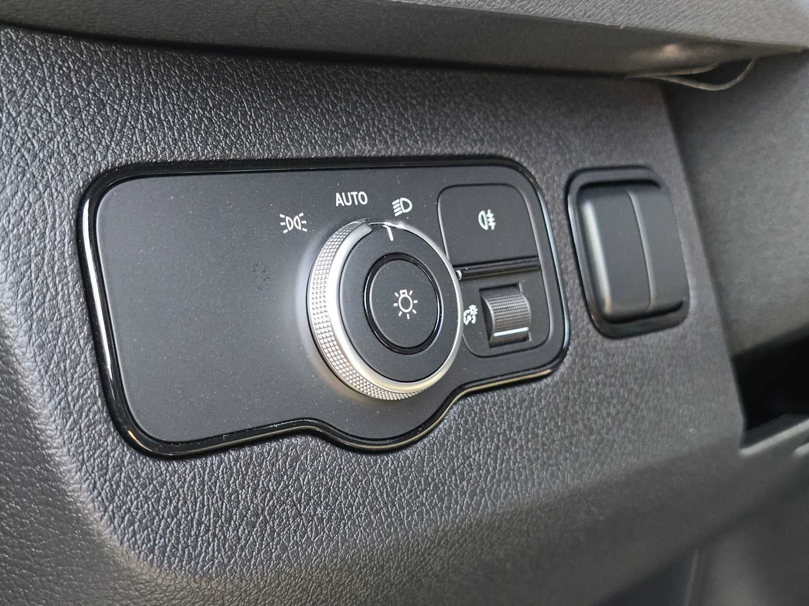 2026 Mercedes-Benz Sprinter 2500 Standard Roof I4 Diesel 144 RWD