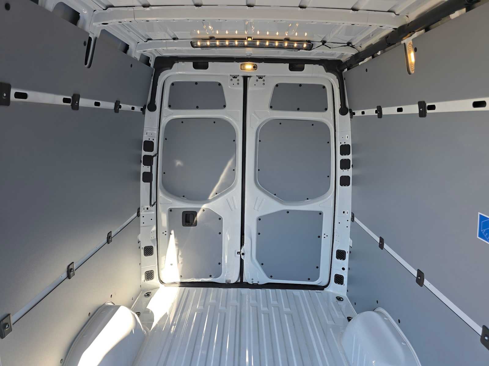 2026 Mercedes-Benz Sprinter 2500 Standard Roof I4 Diesel 144 RWD