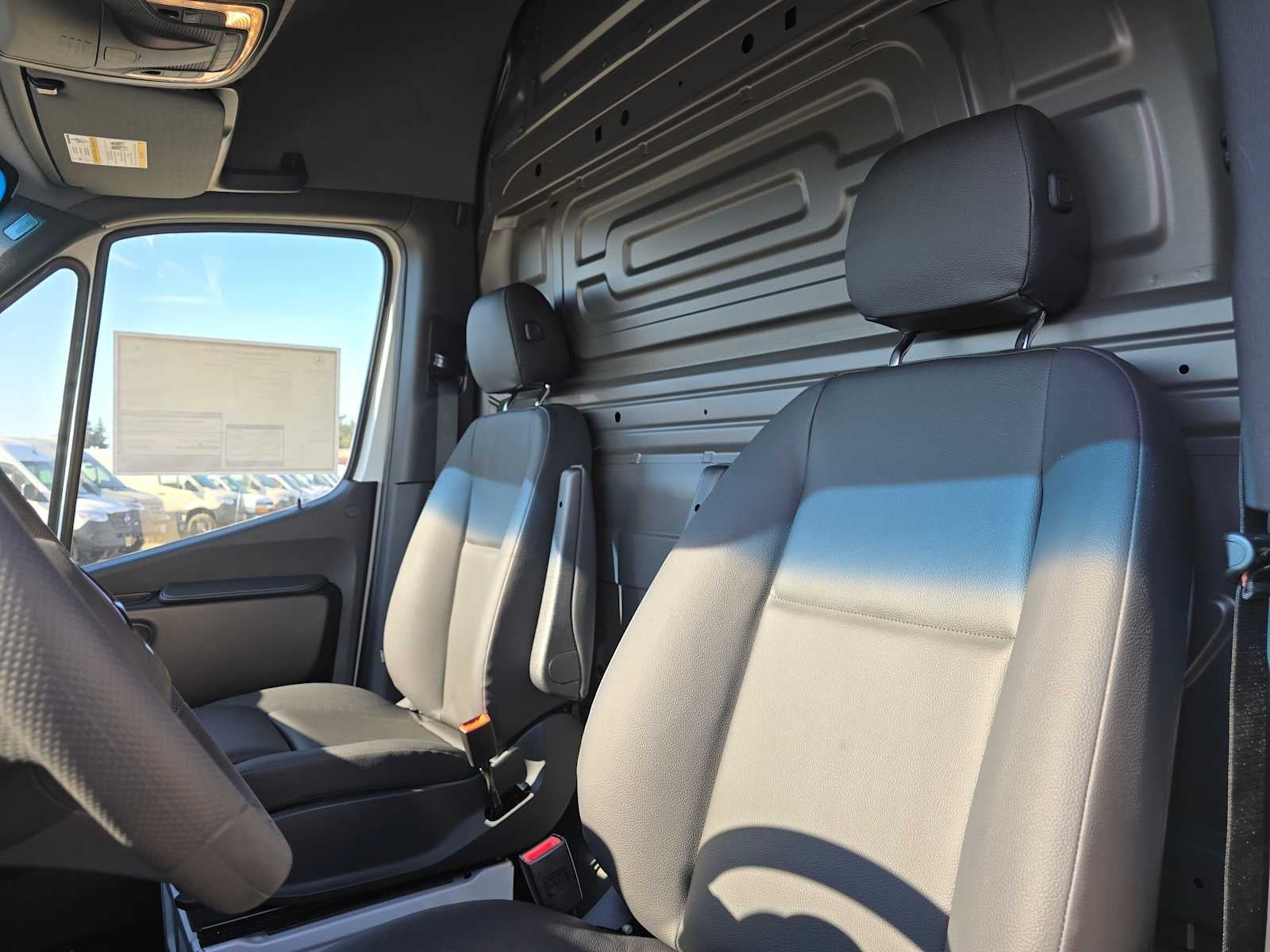 2026 Mercedes-Benz Sprinter 2500 Standard Roof I4 Diesel 144 RWD