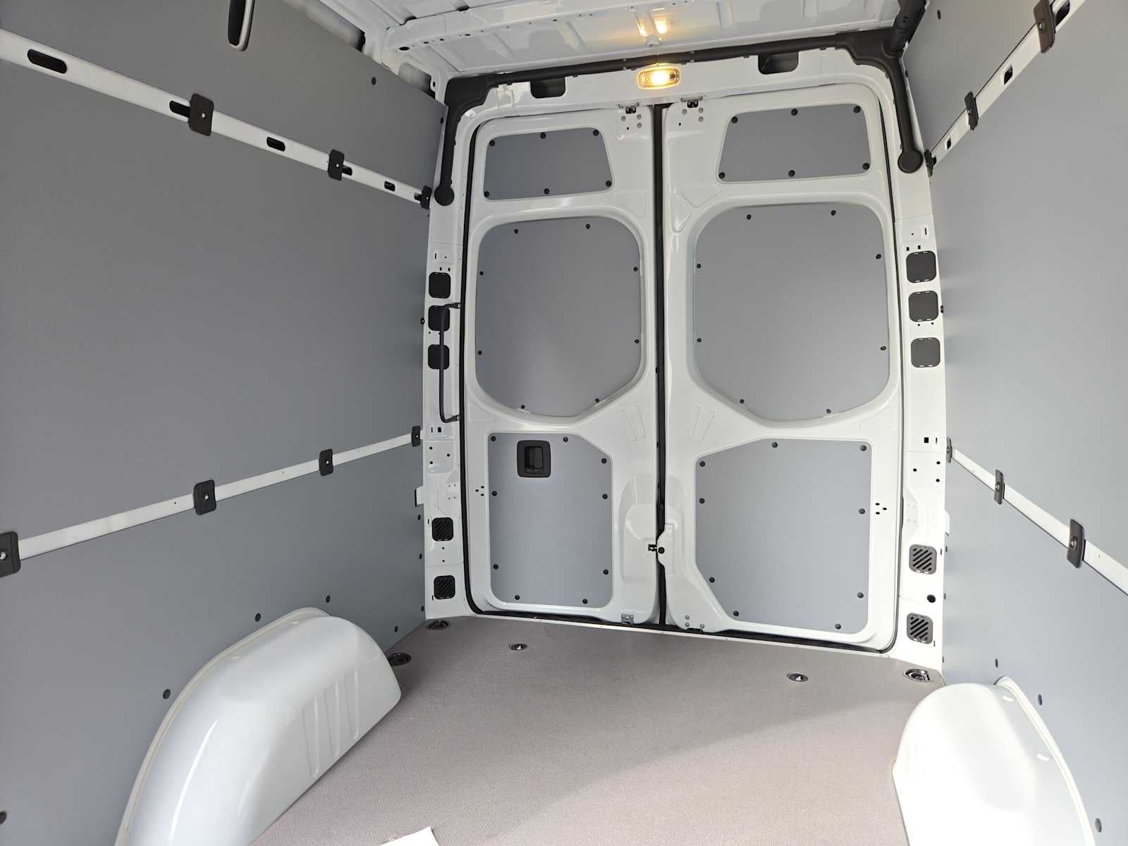 2026 Mercedes-Benz Sprinter Cargo 2500 Standard Roof I4 Diesel 144 RWD