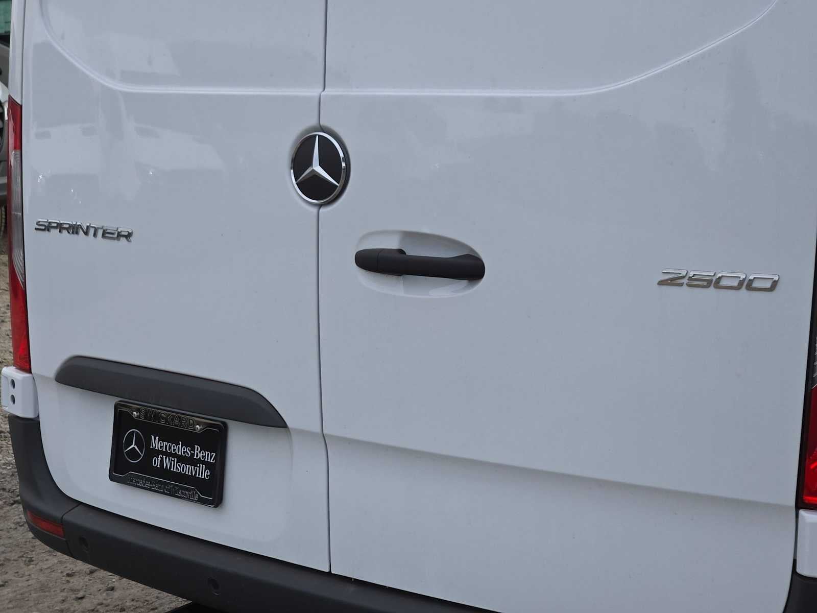 2026 Mercedes-Benz Sprinter Cargo 2500 Standard Roof I4 Diesel 144 RWD