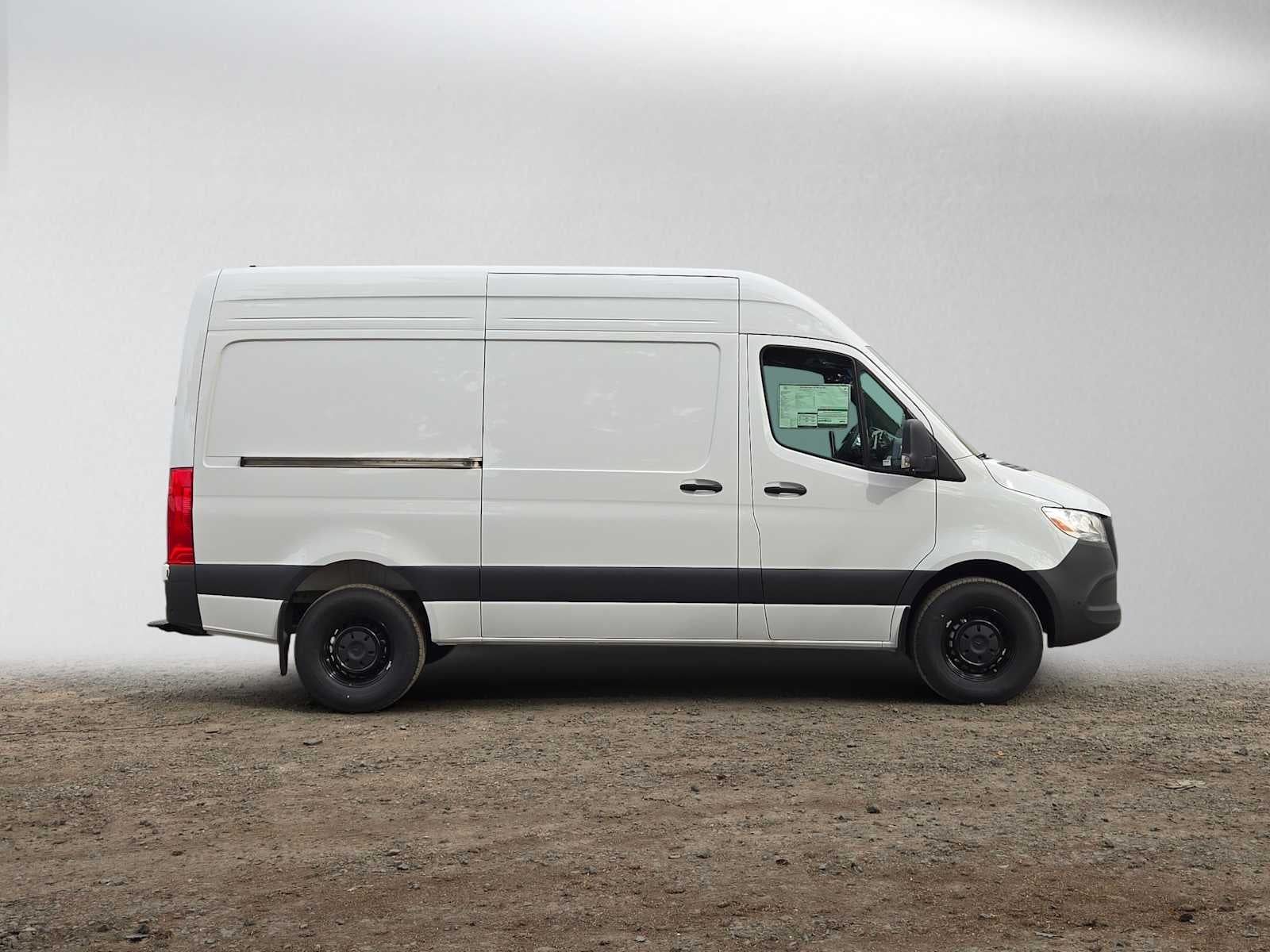 2026 Mercedes-Benz Sprinter Cargo 2500 Standard Roof I4 Diesel 144 RWD