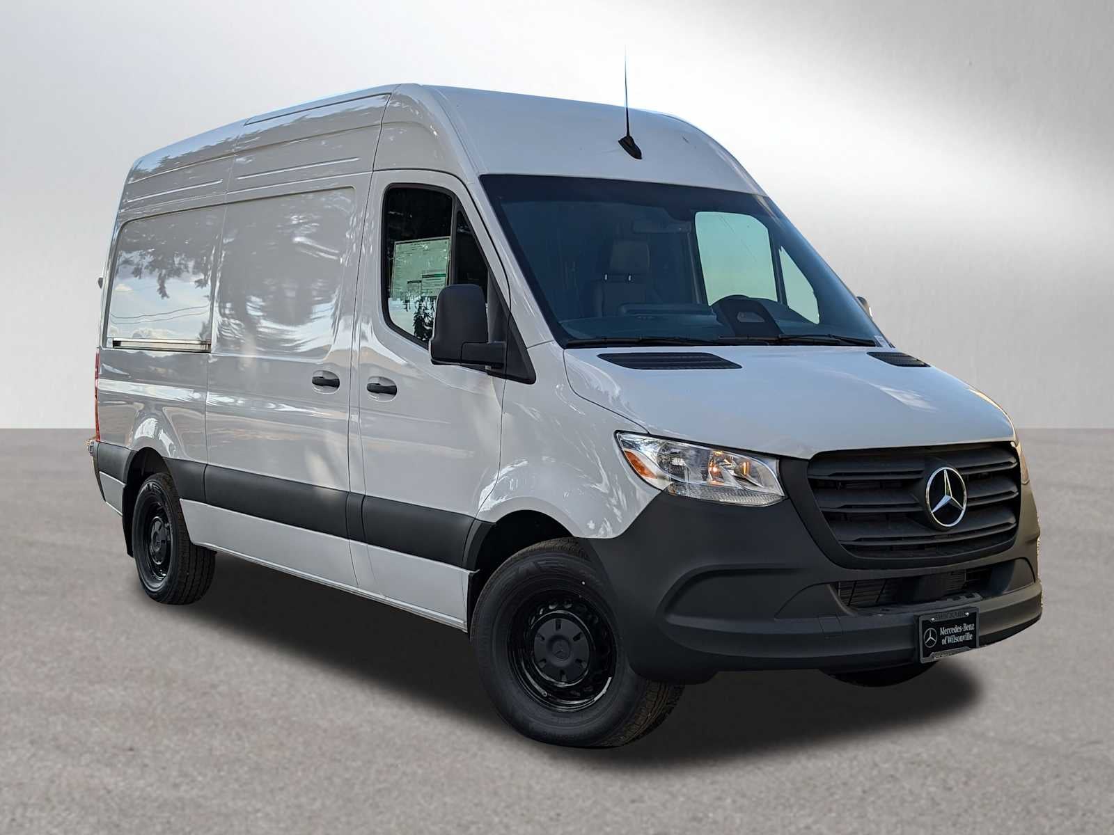 2025 Mercedes-Benz Sprinter Cargo Van 2500 Standard Roof I4 Diesel 144" RWD