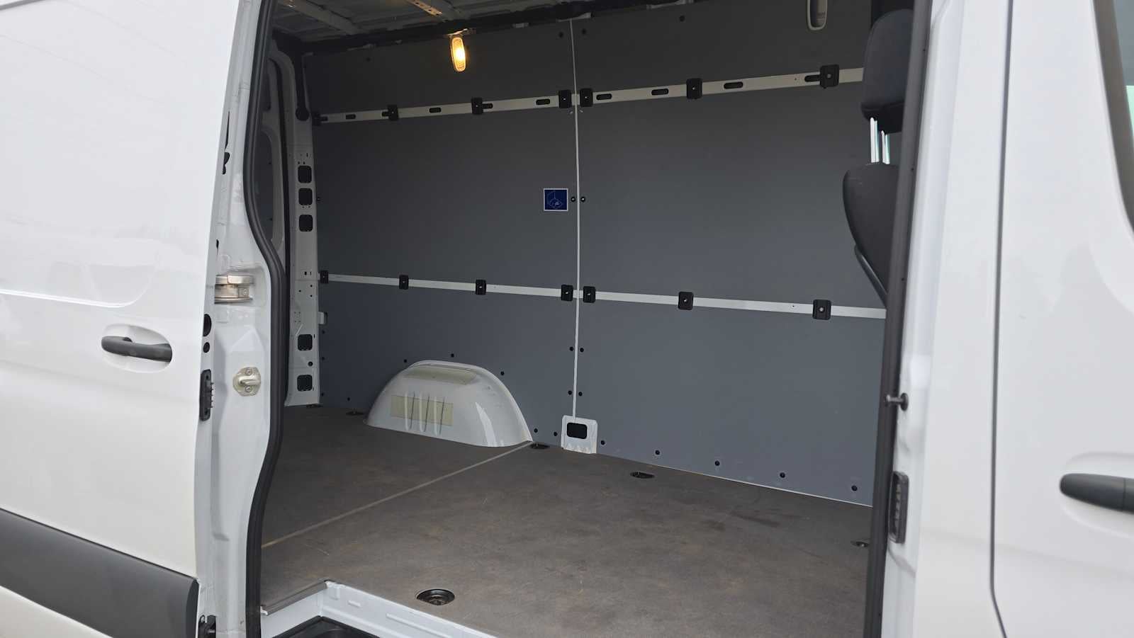 2025 Mercedes-Benz Sprinter Cargo Van 2500 Standard Roof I4 Diesel 144" RWD