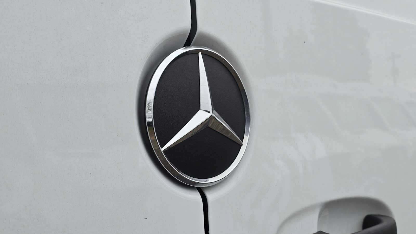 2025 Mercedes-Benz Sprinter Cargo Van 2500 Standard Roof I4 Diesel 144" RWD