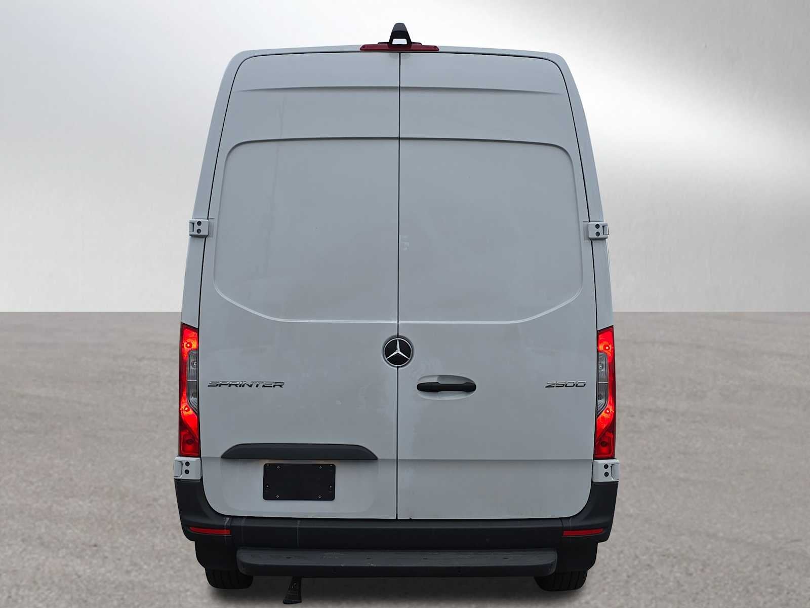 2025 Mercedes-Benz Sprinter Cargo Van 2500 Standard Roof I4 Diesel 144" RWD