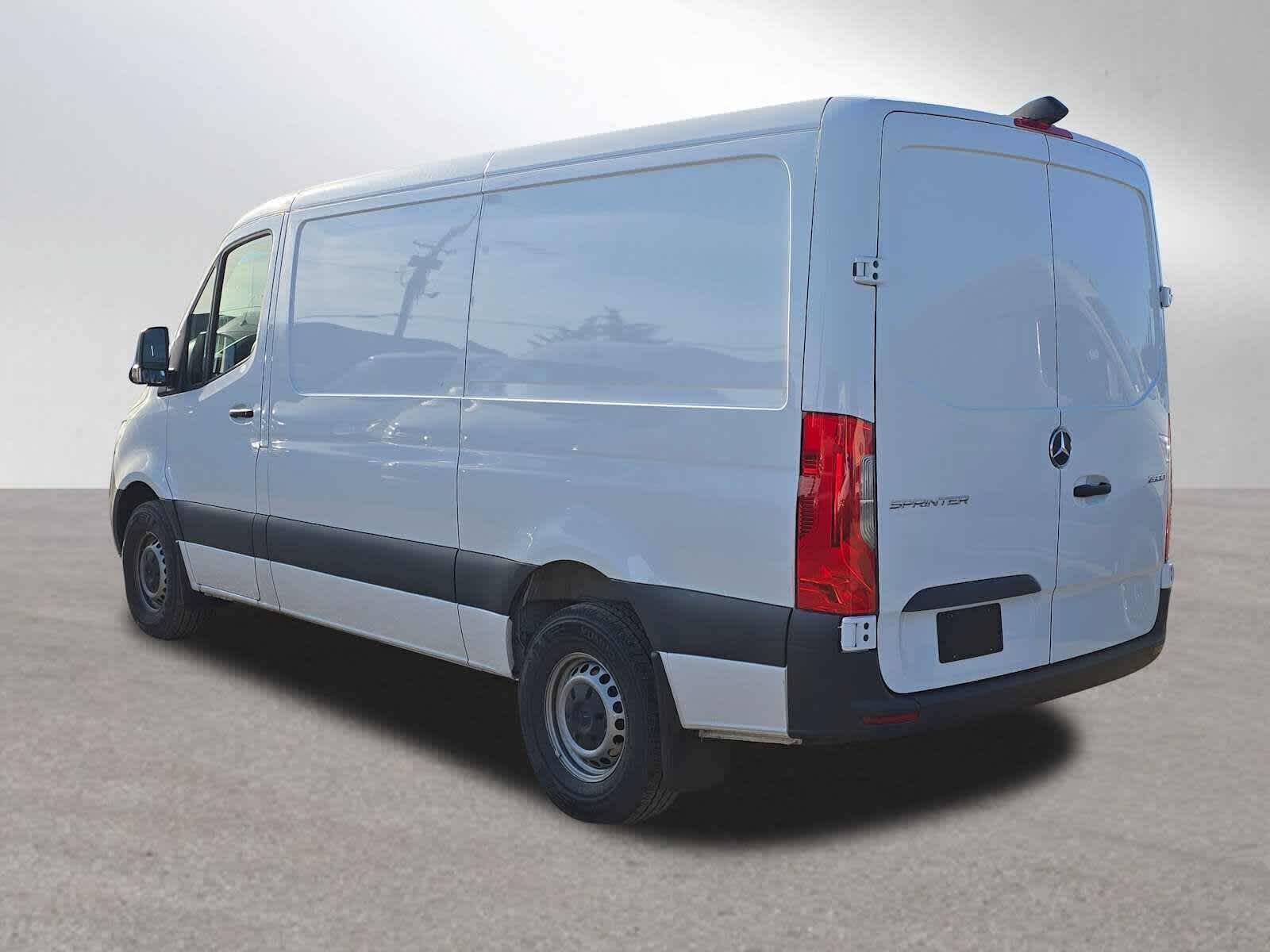 2025 Mercedes-Benz Sprinter Cargo Van 2500 Standard Roof I4 Diesel 144 RWD