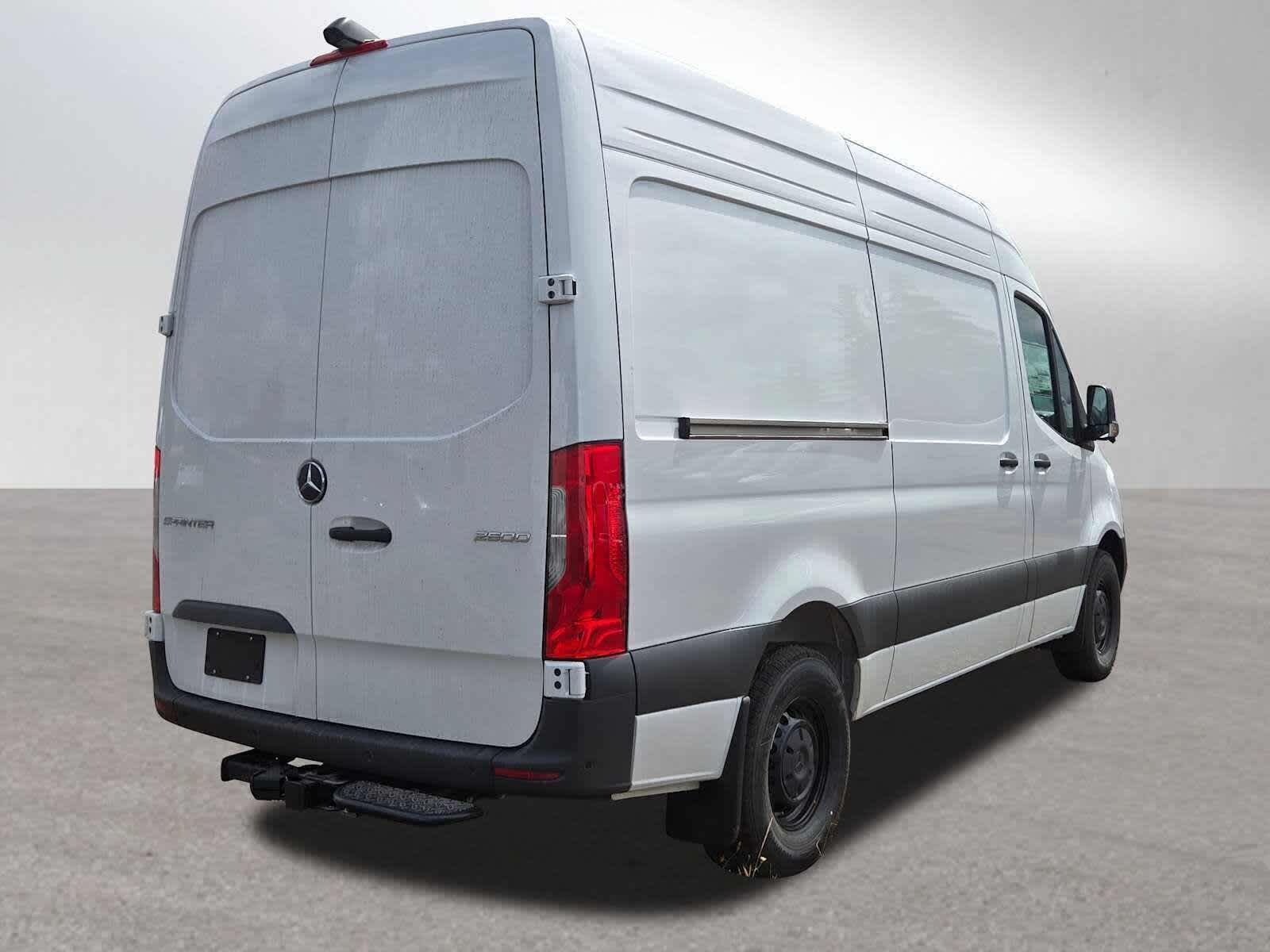 2026 Mercedes-Benz Sprinter 2500 Standard Roof I4 Diesel 144 RWD