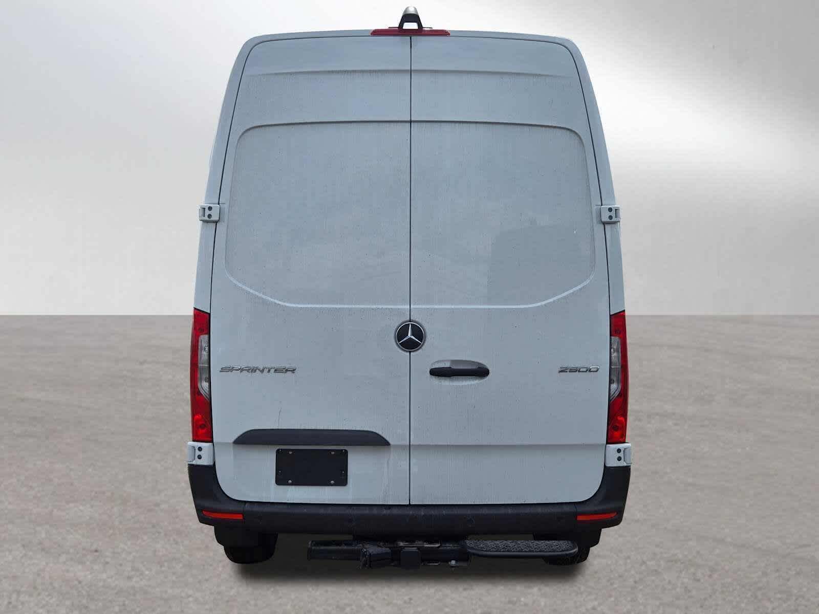 2026 Mercedes-Benz Sprinter 2500 Standard Roof I4 Diesel 144 RWD