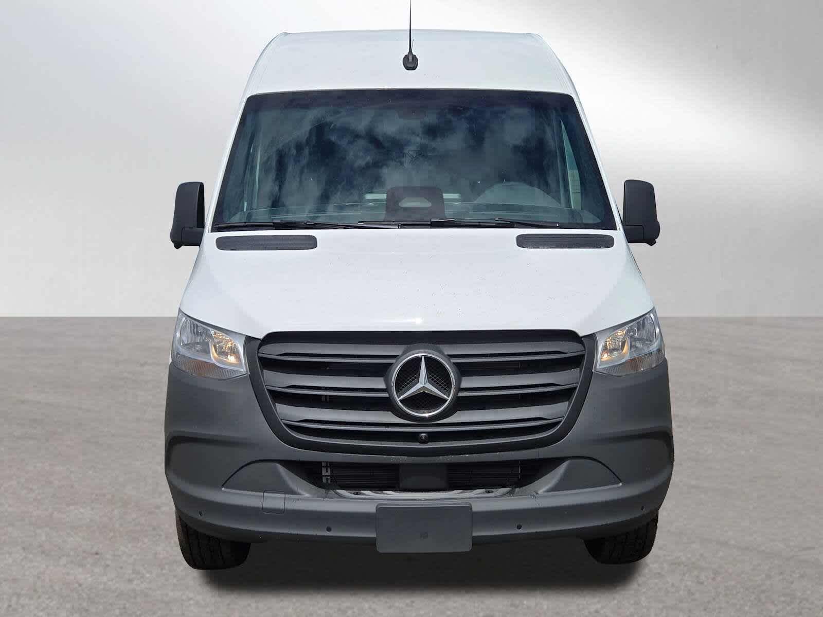 2026 Mercedes-Benz Sprinter 2500 Standard Roof I4 Diesel 144 RWD