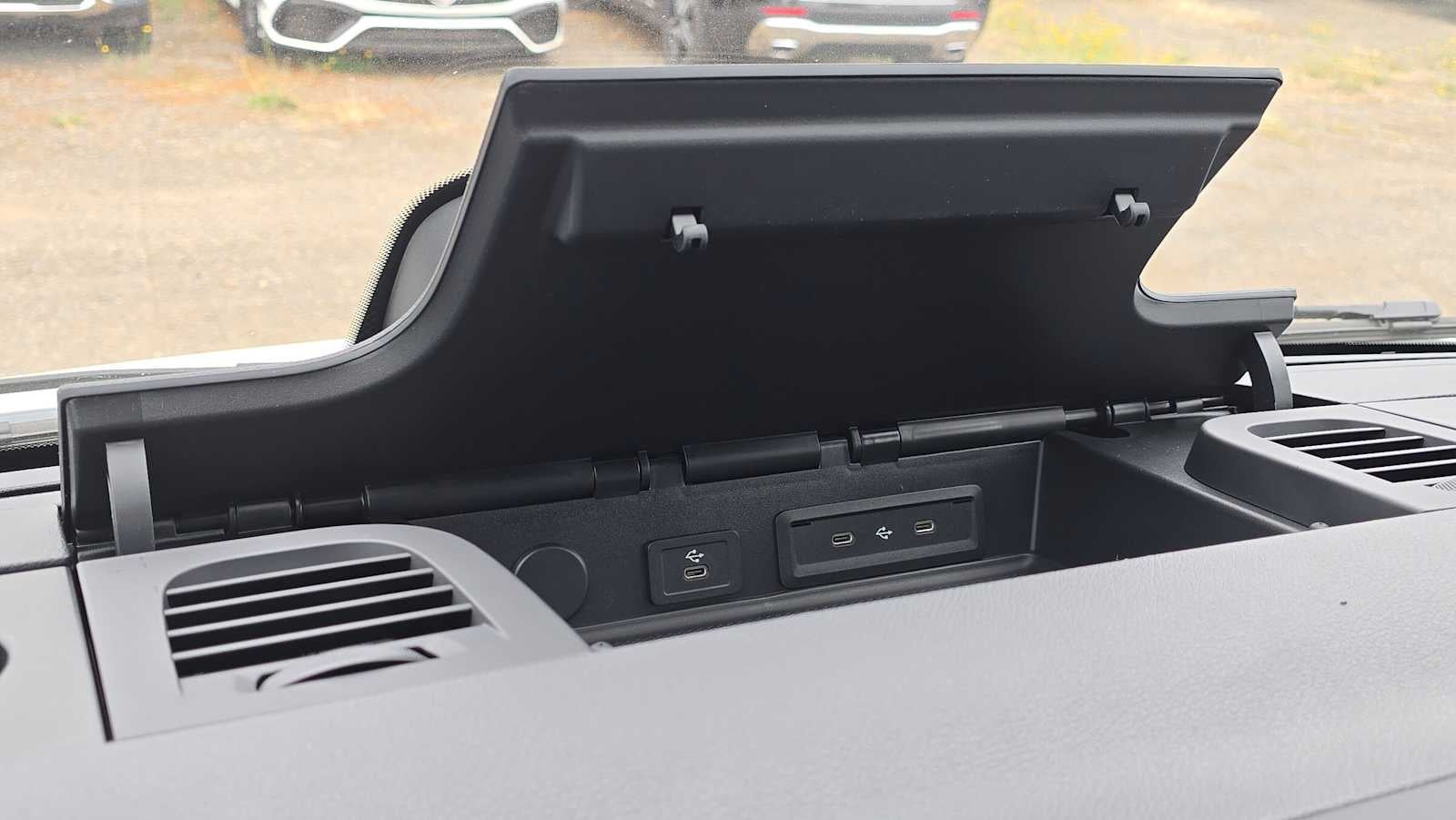 2026 Mercedes-Benz Sprinter 2500 Standard Roof I4 Diesel 144 RWD