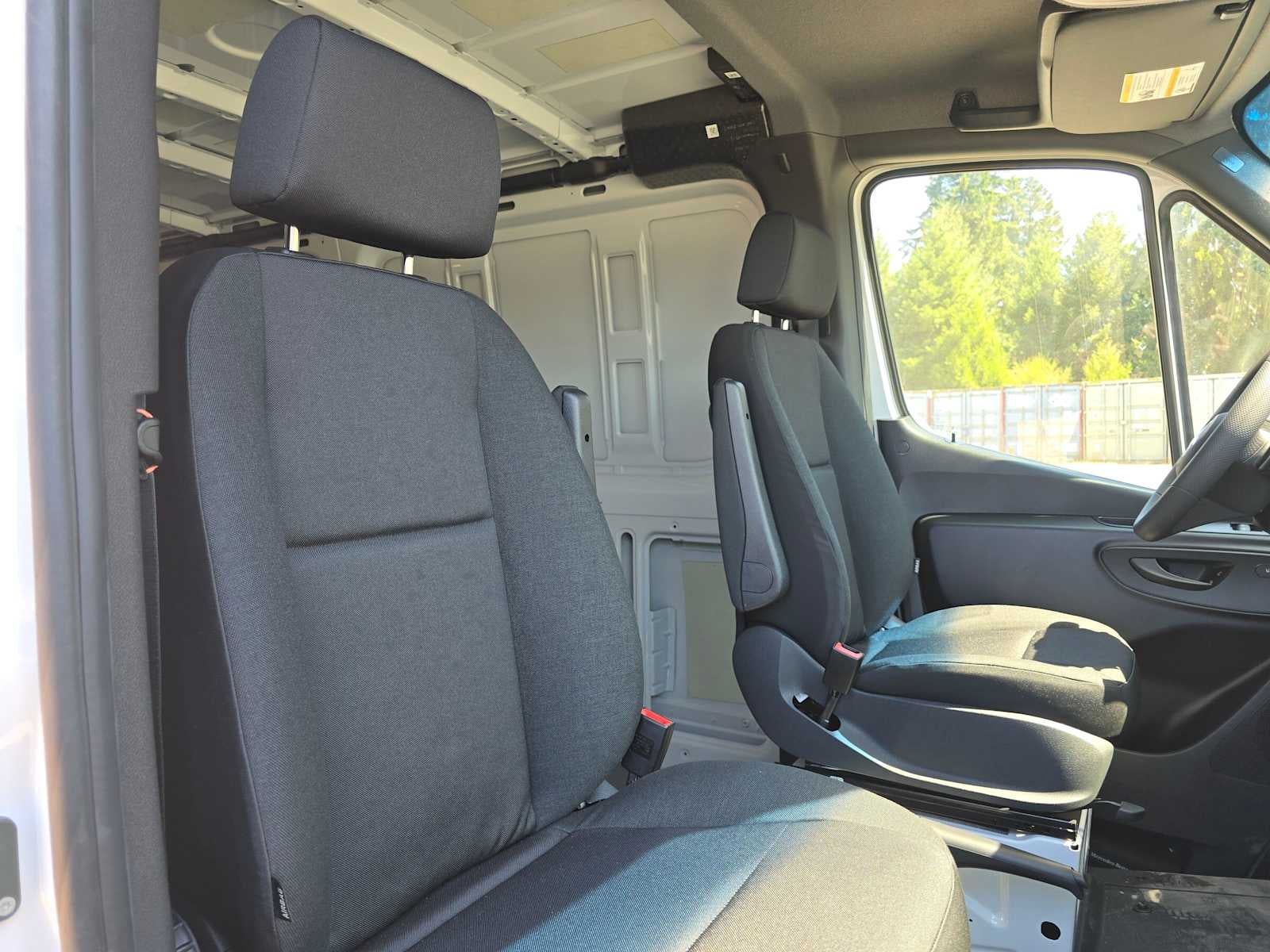 2026 Mercedes-Benz Sprinter Cargo 2500 Standard Roof I4 Diesel 144 RWD