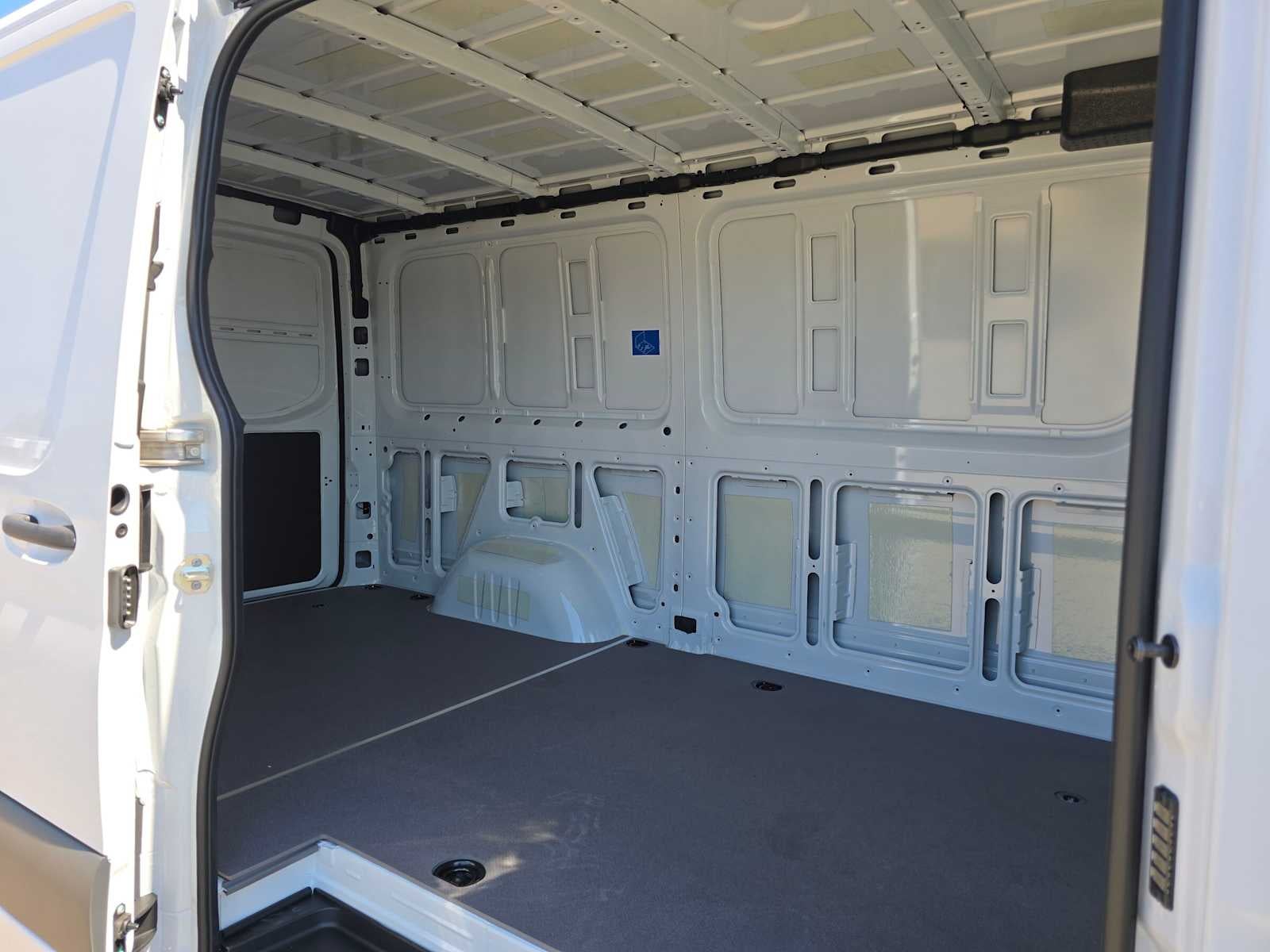 2026 Mercedes-Benz Sprinter Cargo 2500 Standard Roof I4 Diesel 144 RWD