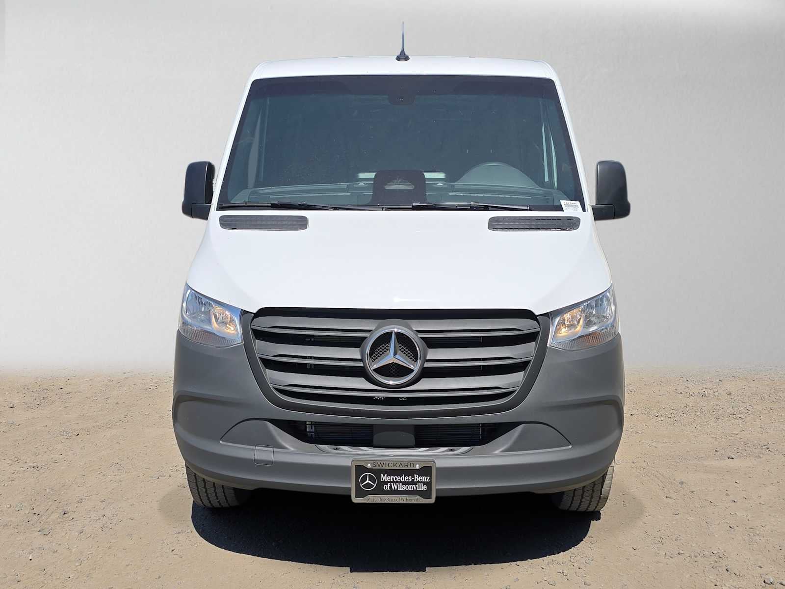 2026 Mercedes-Benz Sprinter Cargo 2500 Standard Roof I4 Diesel 144 RWD