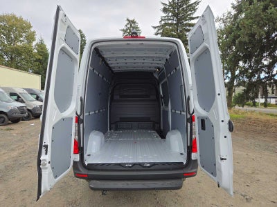 2026 Mercedes-Benz Sprinter Cargo 2500 Standard Roof I4 Diesel 144 RWD