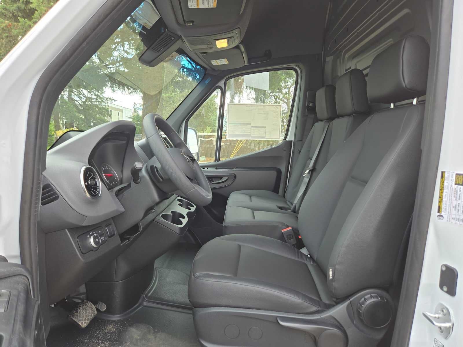 2026 Mercedes-Benz Sprinter Cargo 2500 Standard Roof I4 Diesel 144 RWD